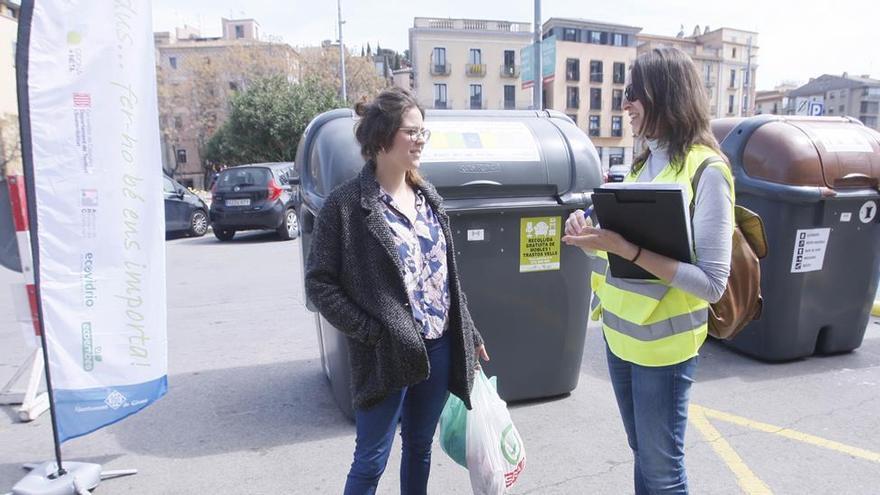 Els contenidors intel·ligents que ara hi ha a la plaça Catalunya