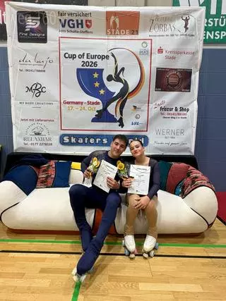 Dos mallorquines de 13 y 19 años se pagan el viaje y conquistan la Copa de Europa de patinaje