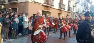 Jaca se viste de época para celebrar una vez más el Primer Viernes de Mayo