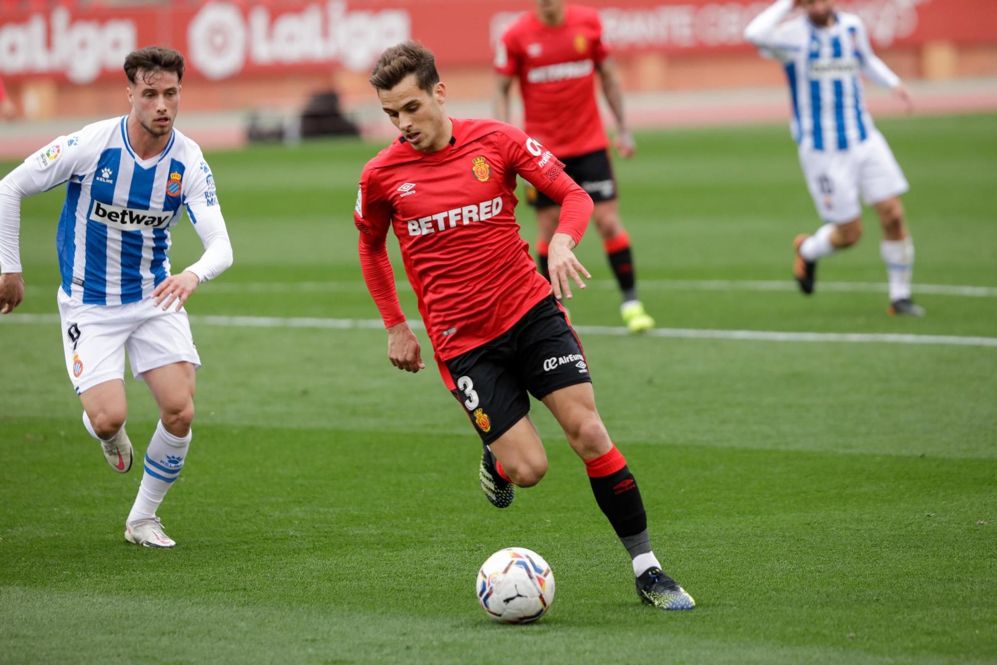 El Mallorca perdona al Espanyol y pierde