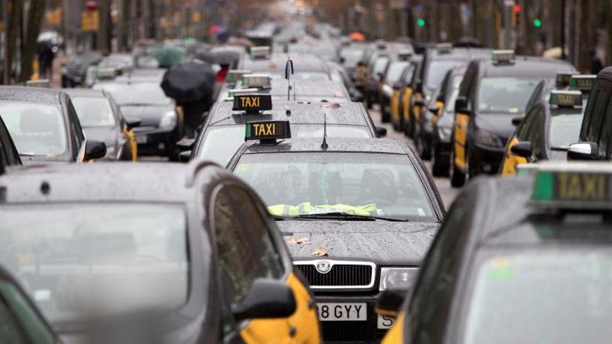 Nueva jornada de paros en el sector del taxi