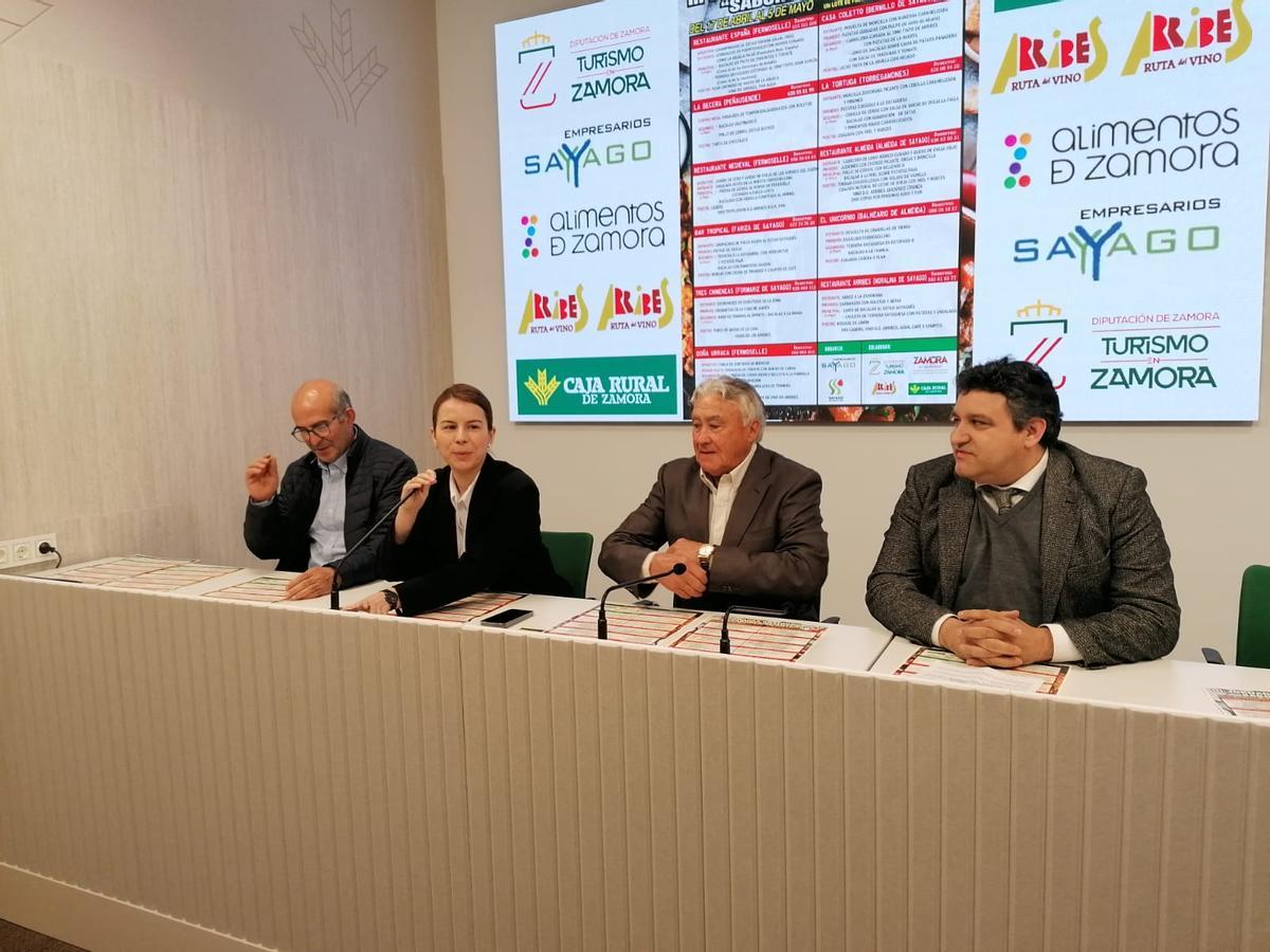 De izquierda a derecha, Blanco, Huertos, Rodríguez y Ruiz en la presentación del certamen gastronómico.
