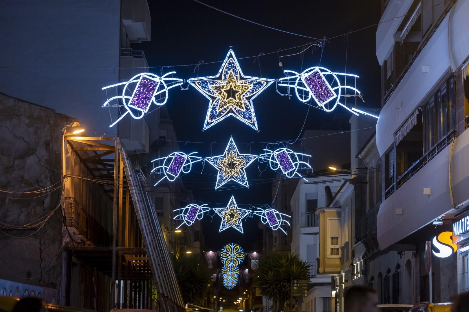 La fiesta de encendido del alumbrado especial de fiestas patronales y Navidad de Torrevieja, en imágenes