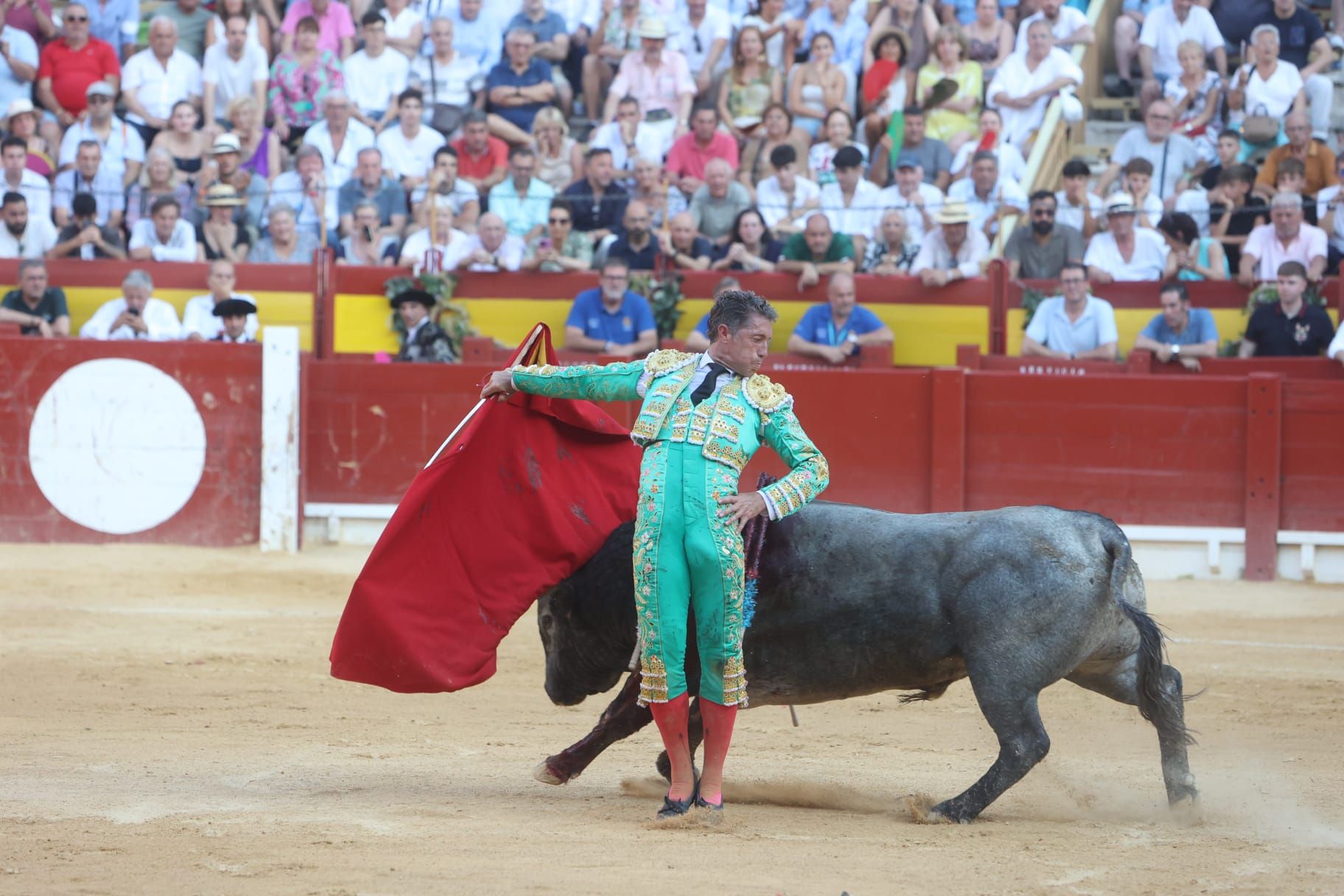 Así ha sido la tarde de Toros de Victorino Martín para Manuel Escribano, en solitario, en Alicante