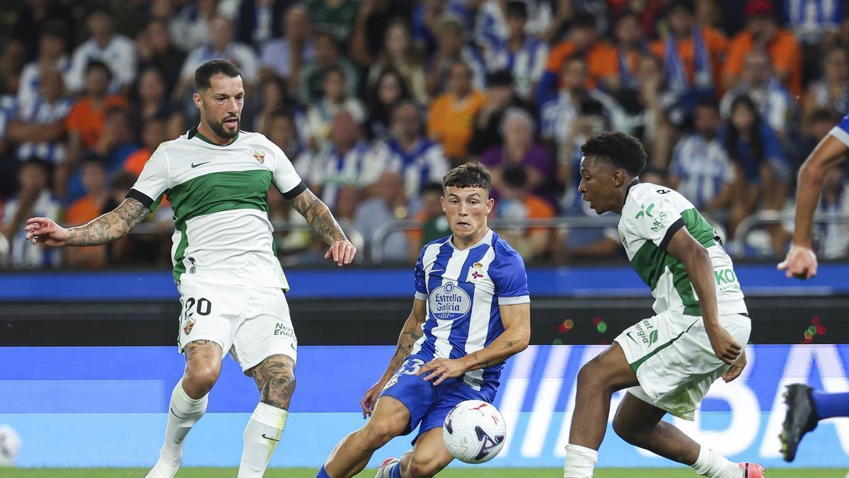 Kevin Sánchez, de debutar a Primera División con el Deportivo a caerse de la convocatoria y volver al Fabril