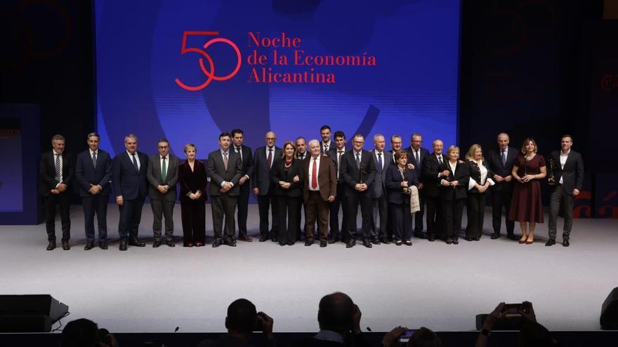 Baño tacha a Mazón de "valiente" por dimitir