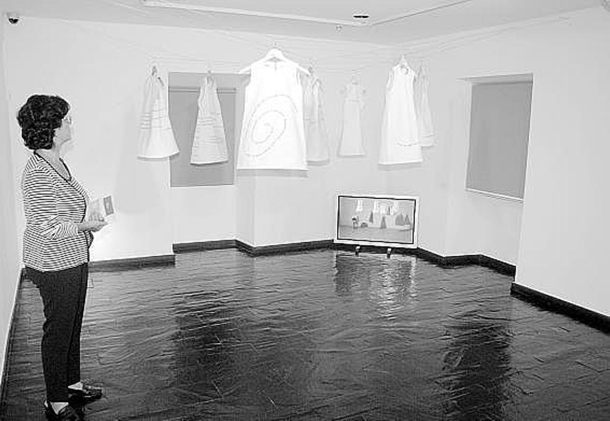 Una de las obras artísticas de Elisa Torreira, en el Museo de Candás.