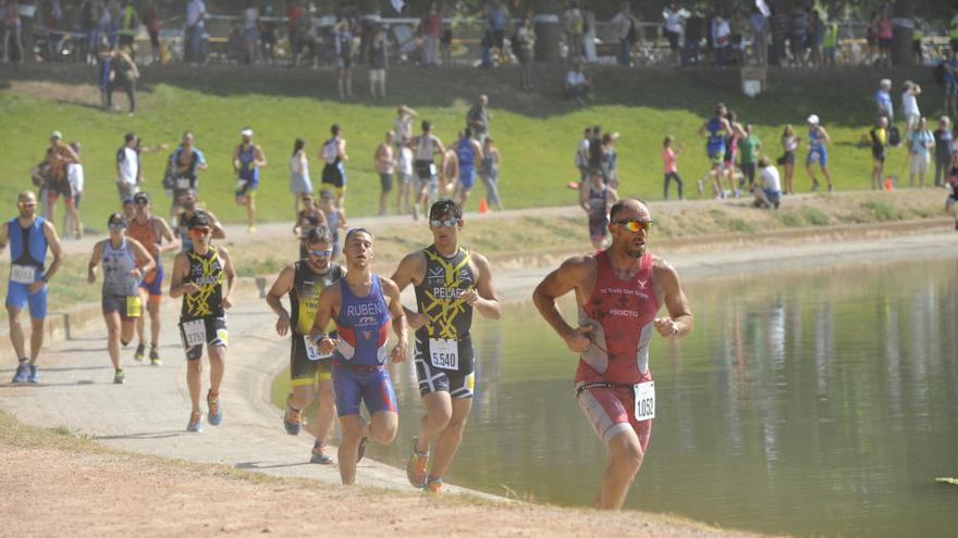 El triatló reapareix amb la millor nota al parc de l´Agulla