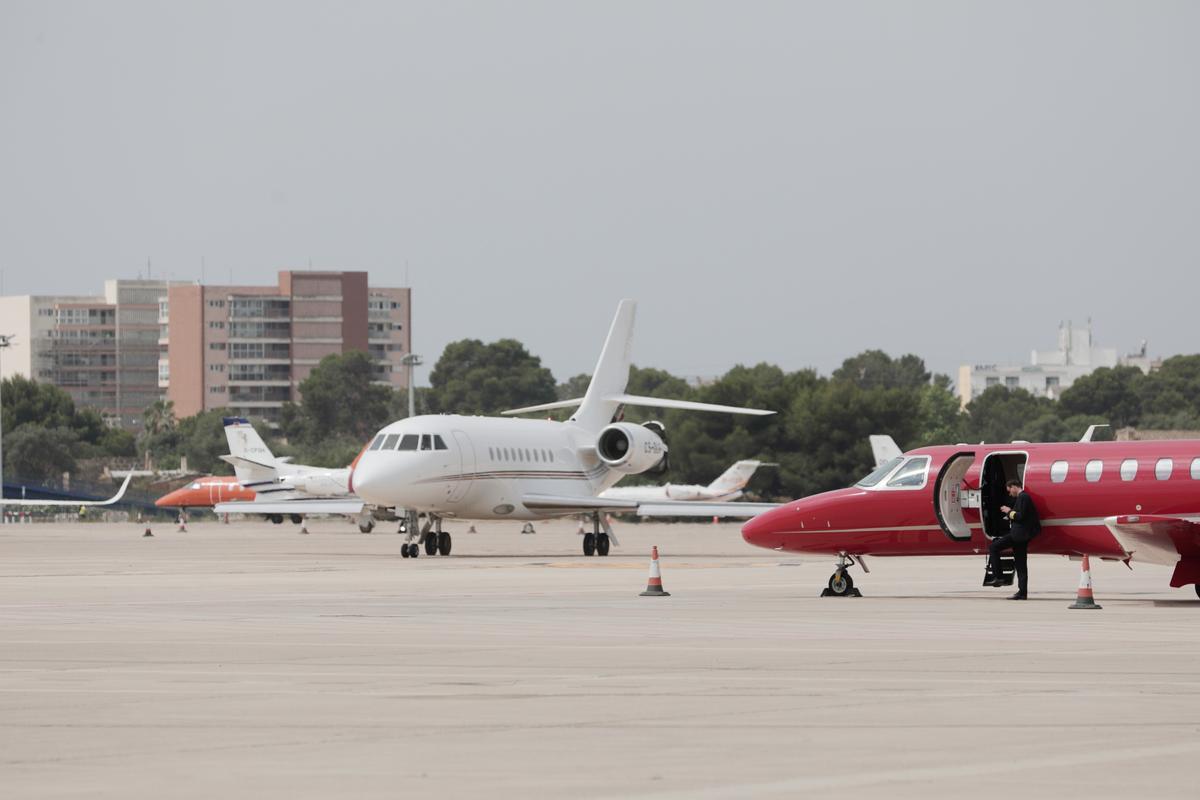 'Jets' aparcados en el aeropuerto de Palma el verano pasado.