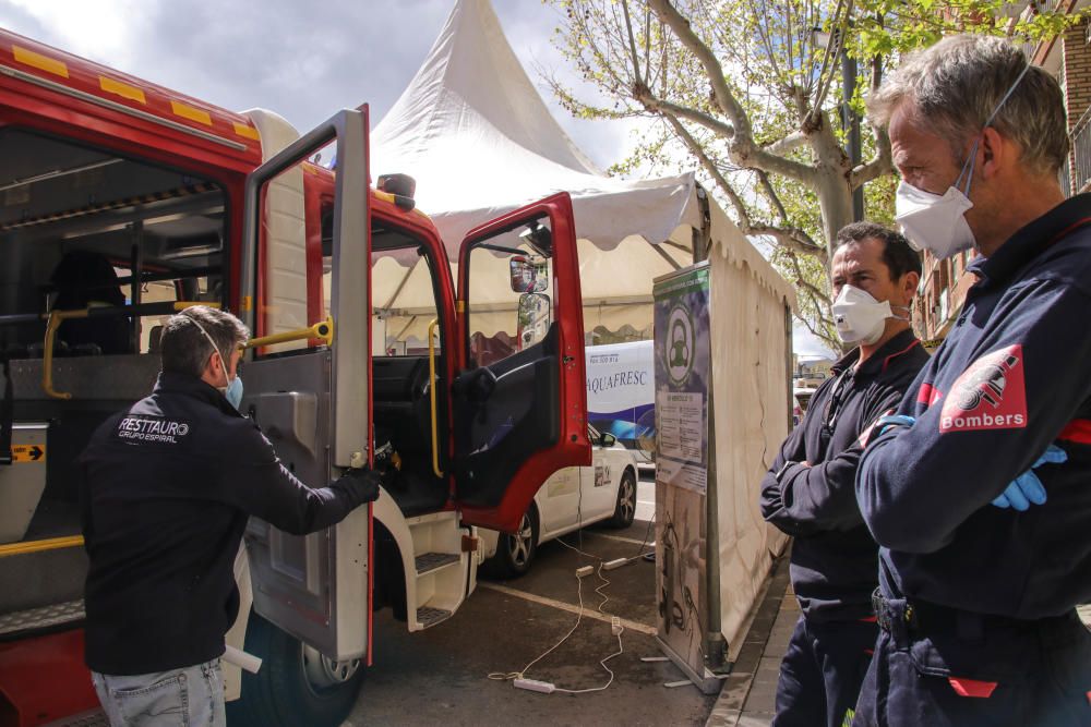 Una empresa de Cocentaina desinfecta vehículos ofi