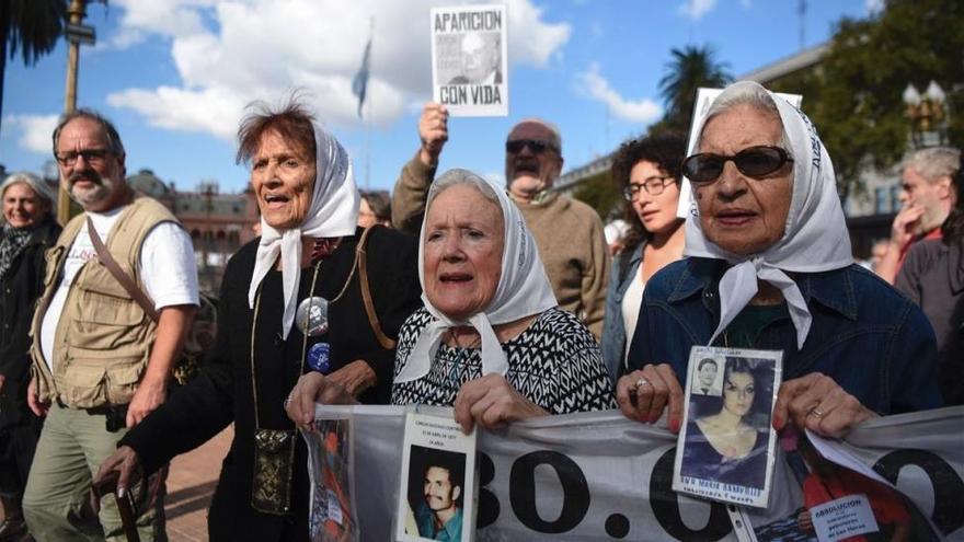 La política revisionista de Macri con la dictadura alienta las protestas en Argentina
