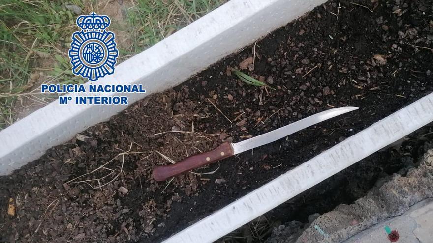 Amenaza y agrede a varias personas en el barranquillo Don Zoilo