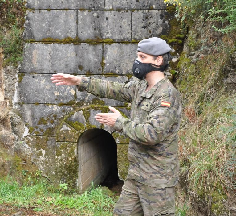 Visita inédita a la batería militar de O Grove