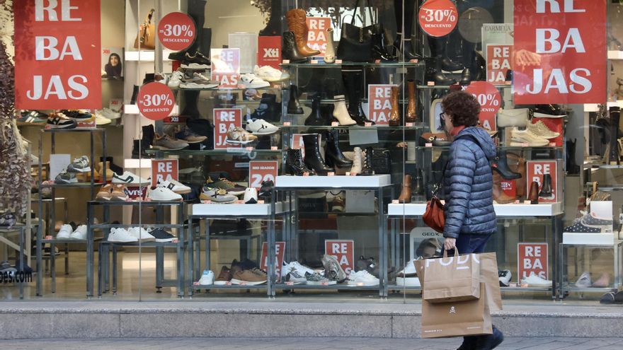 Las rebajas han contenido el IPC en enero pese a la subida de la luz