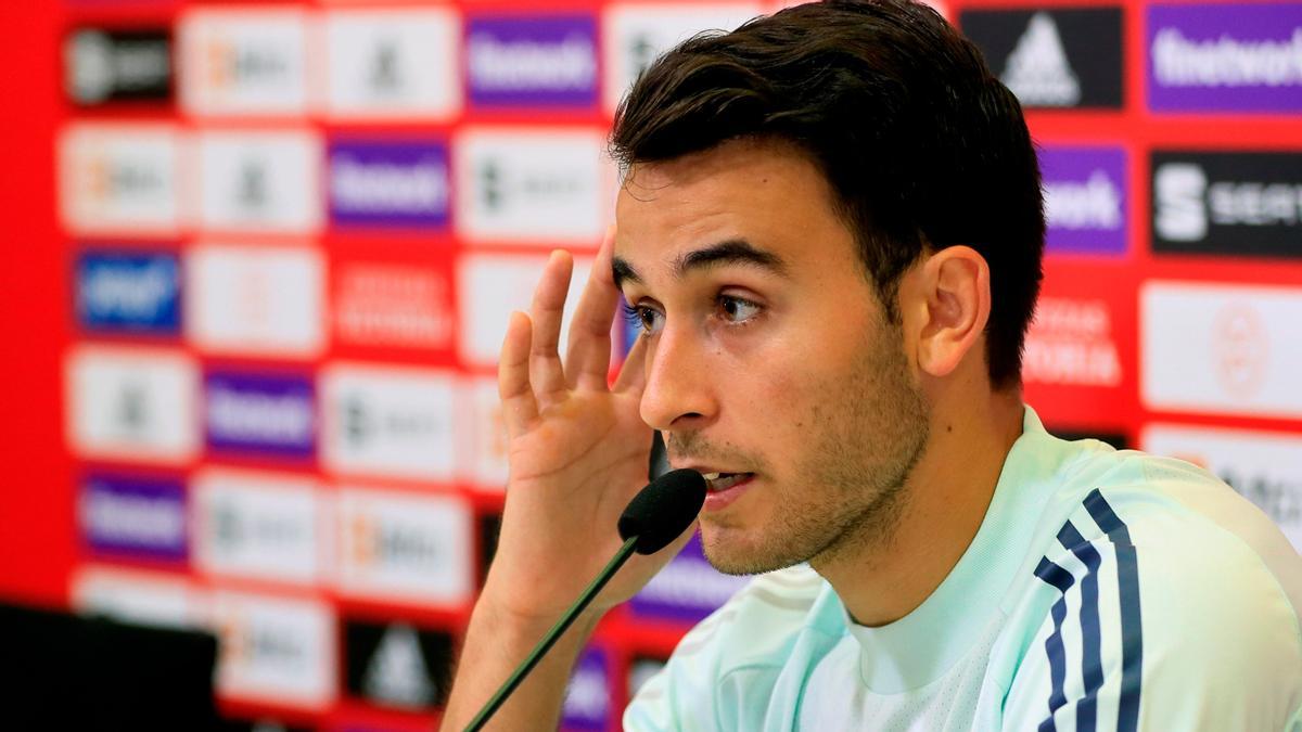 Eric Garcia, durante una rueda de prensa con la selección española