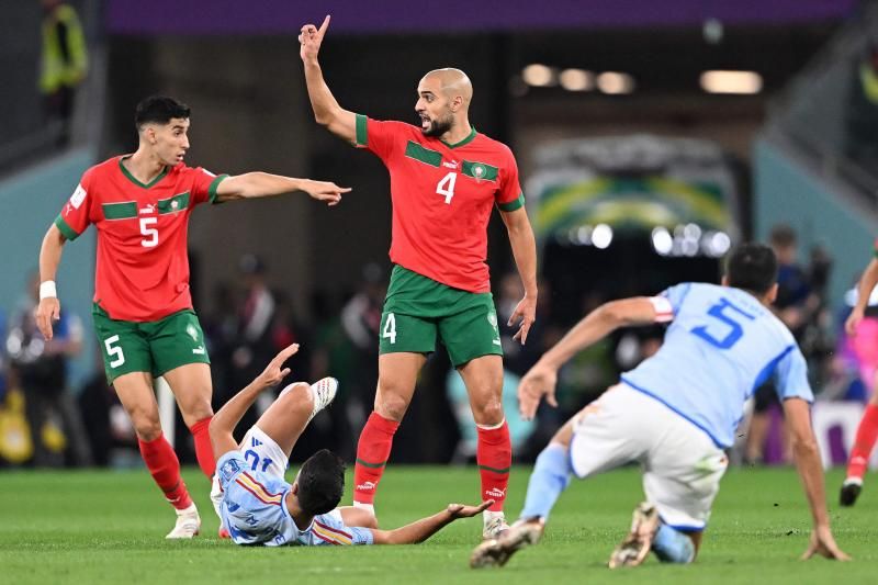 Sofyan Amrabat (Marruecos): El coche escoba que todo lo barre en Marruecos. No hay jugada ofensiva del rival que no deba pasar por su 'peaje'. Ante España, otro clínic del pivote de la Fiorentina.