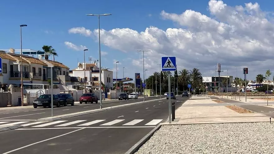 Abre al tráfico la avenida José Carreras que descongestionará el tráfico del principal acceso a Torrevieja