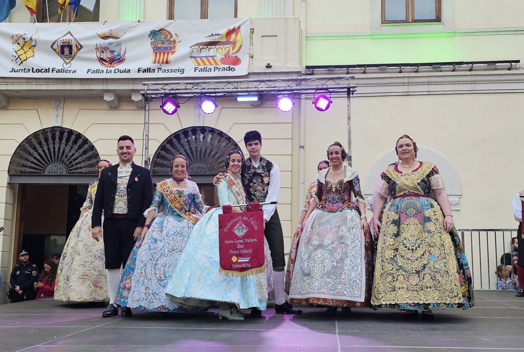 Las imágenes de la entrega de premios de las Fallas de Tavernes de la Valldigna