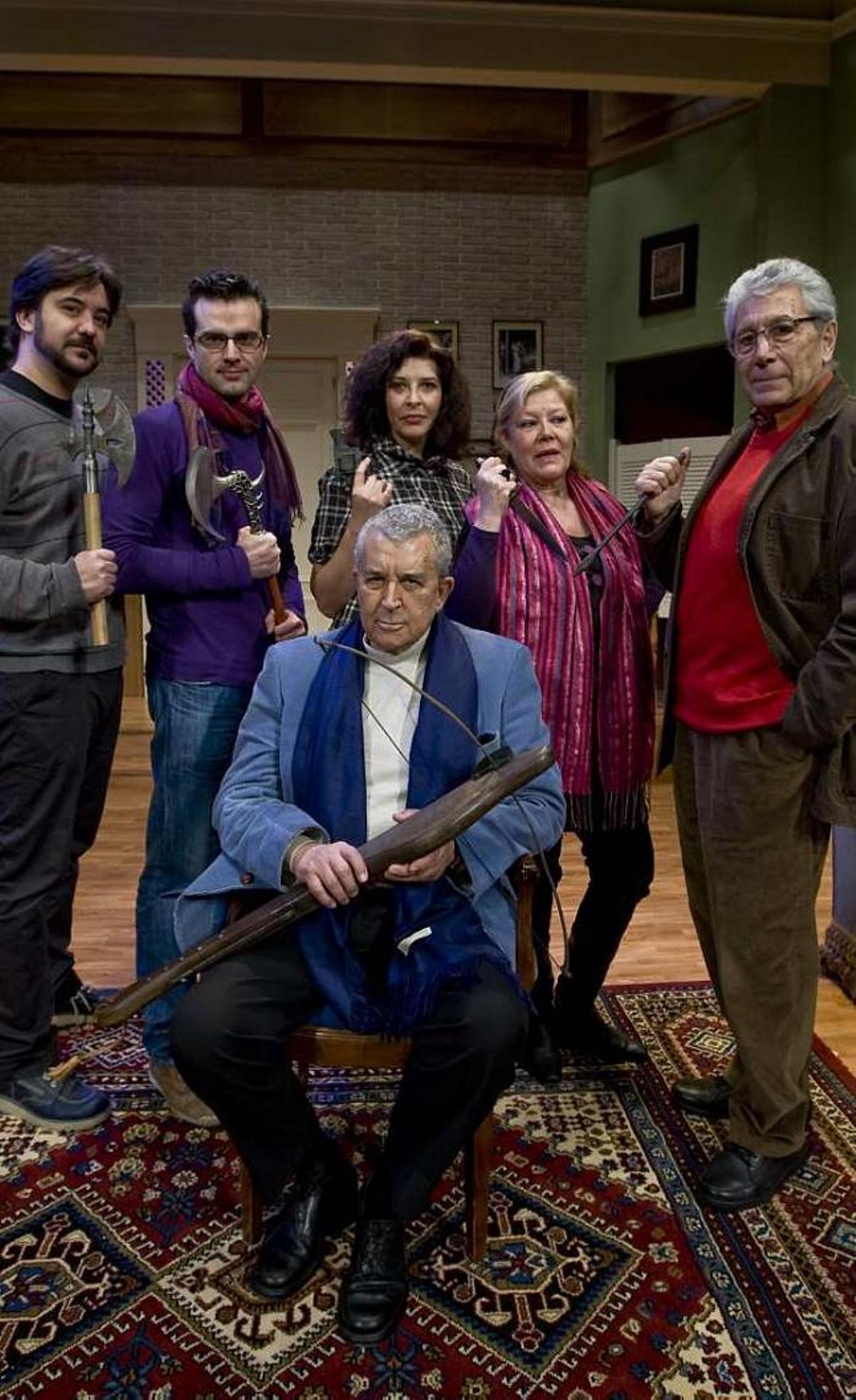 El equipo de "Trampa mortal" rodea a Valladares en el escenario del Principal