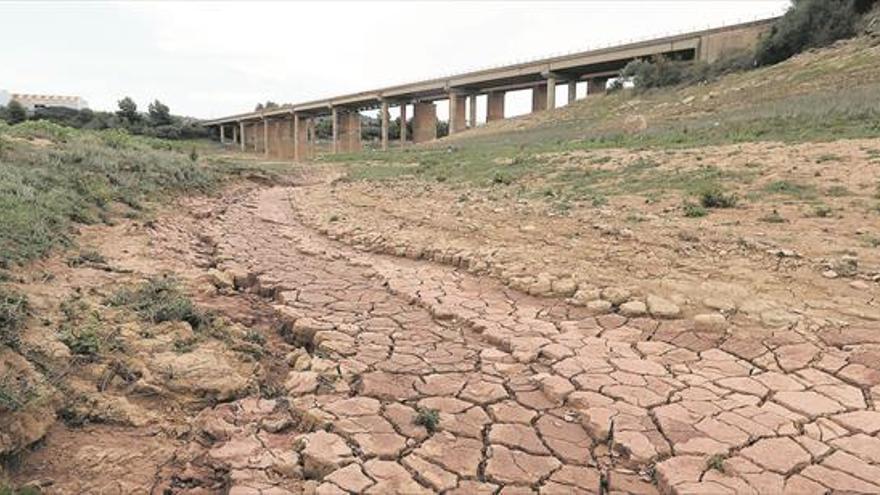 Castellón se encomienda a la lluvia con sus reservas hídricas al 35%