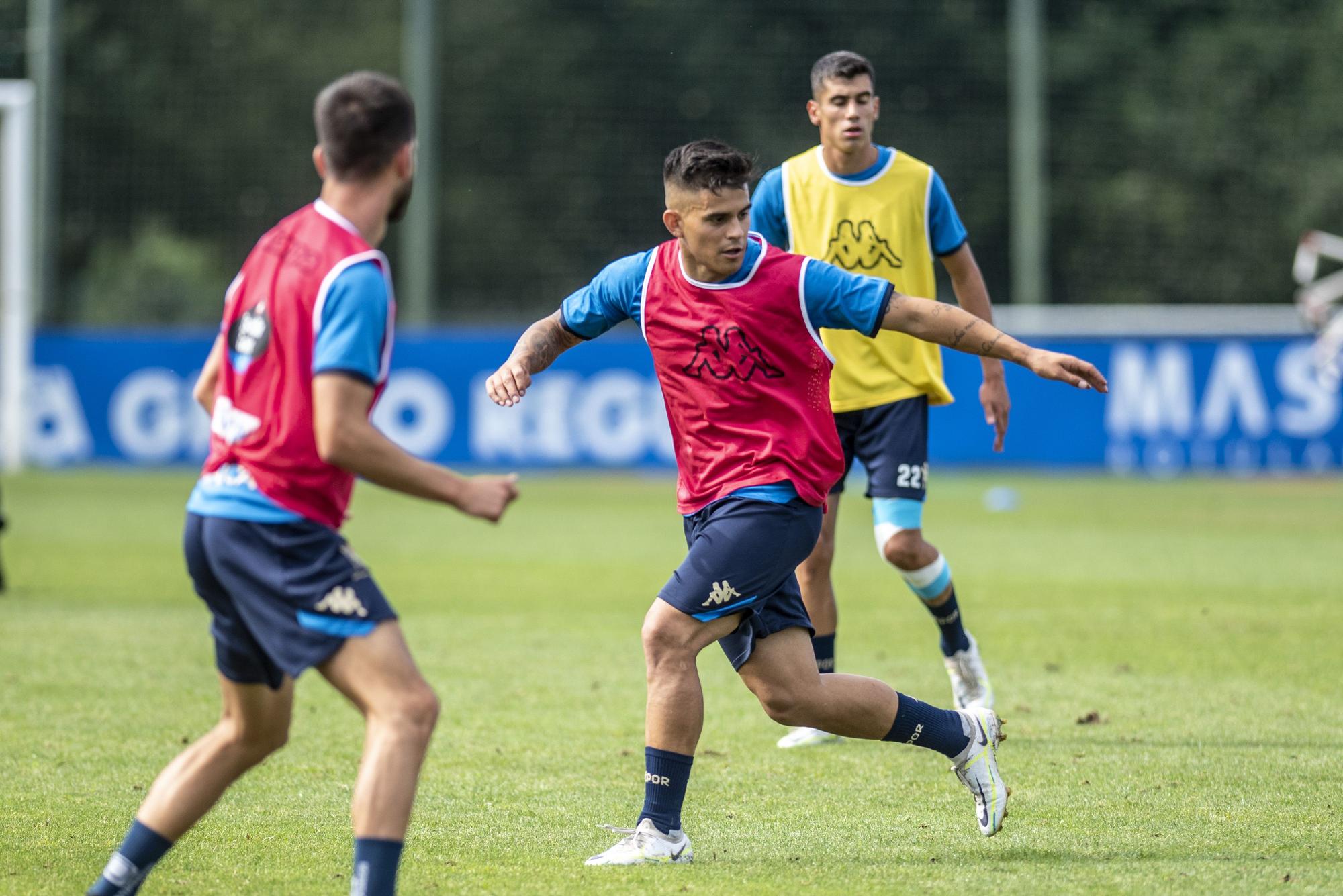 Kuki Zalazar ya se entrena con sus nuevos compañeros del Deportivo