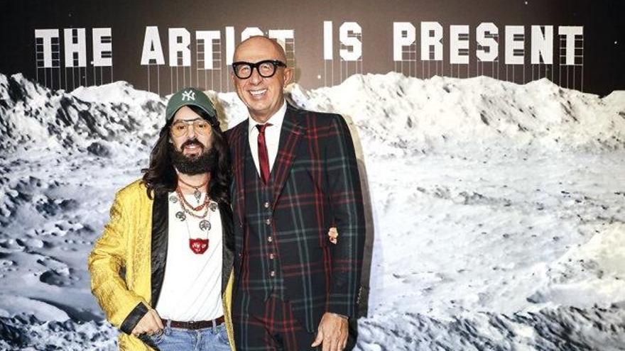 Alessandro Michele junto a Marco Bizarri, CEO de Gucci.