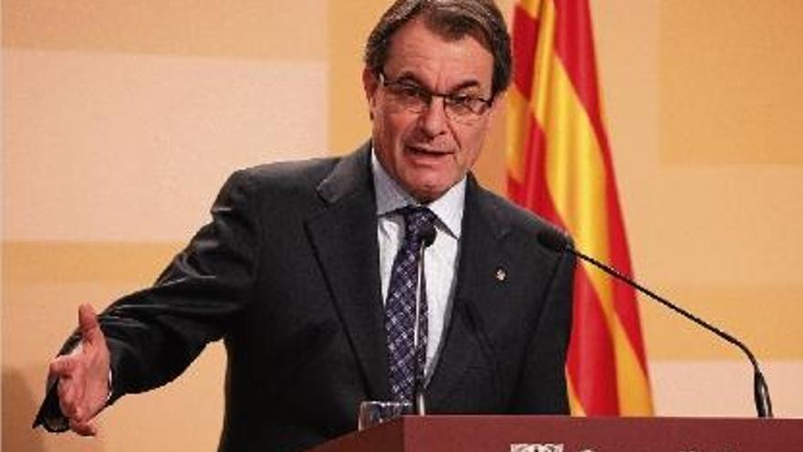 Artur Mas afirma que &quot;les corrupcions no existeixen fins que no es demostren&quot;