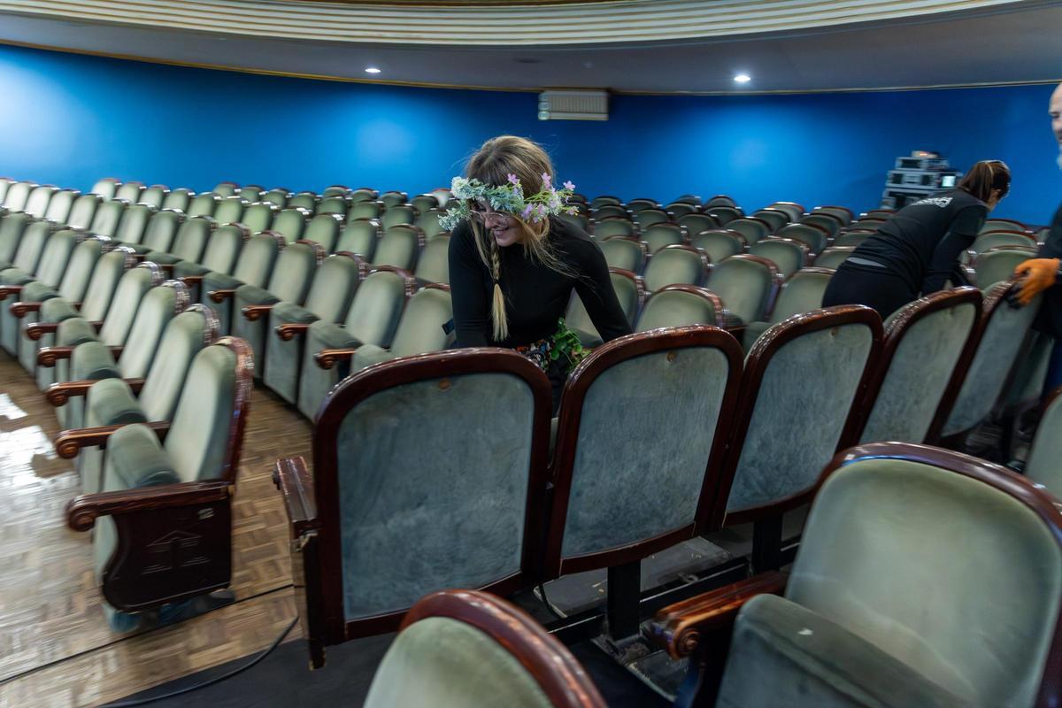 Así se vive “Mamma Mía!” entre bambalinas en el Teatro Principal de Alicante