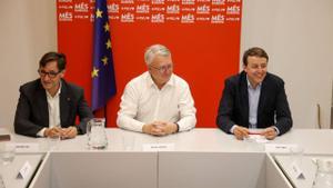 El candidato socialista al Parlamento Europeo, Nicolas Schmit, reunido este lunes con Salvador Illa y Javi López