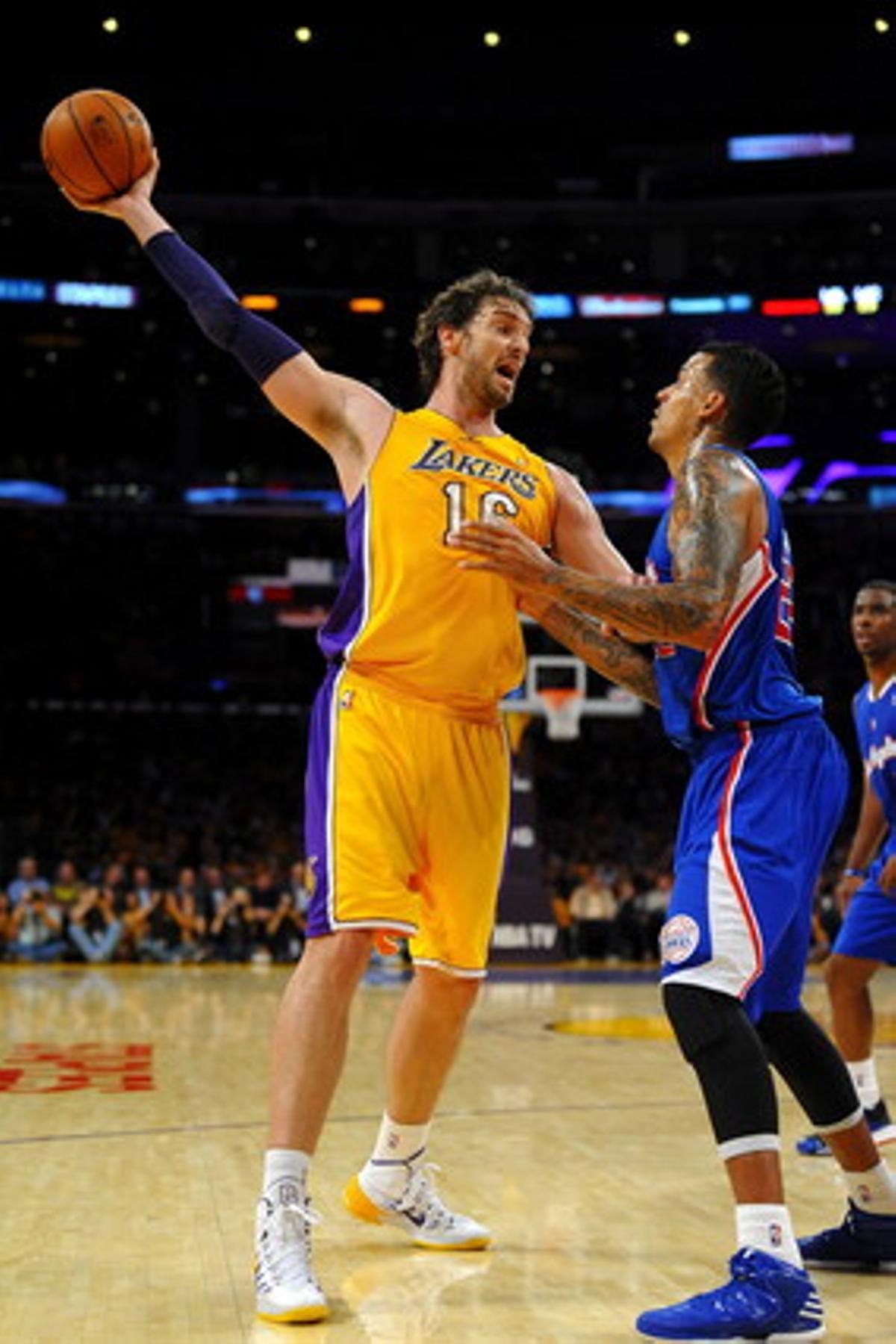 LOS ANGELES LAKERS 116- LOS ANGELES CLIPPERS 103