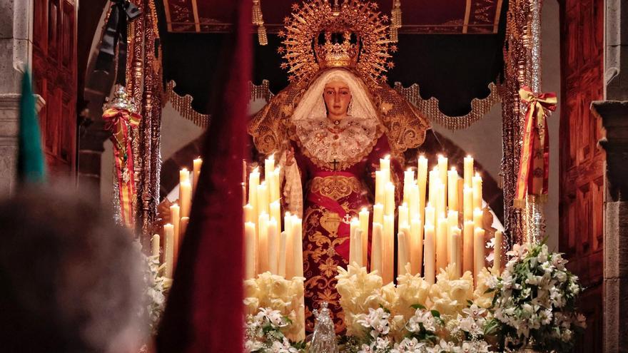 La Macarena protagoniza la ‘madrugá’ santacrucera