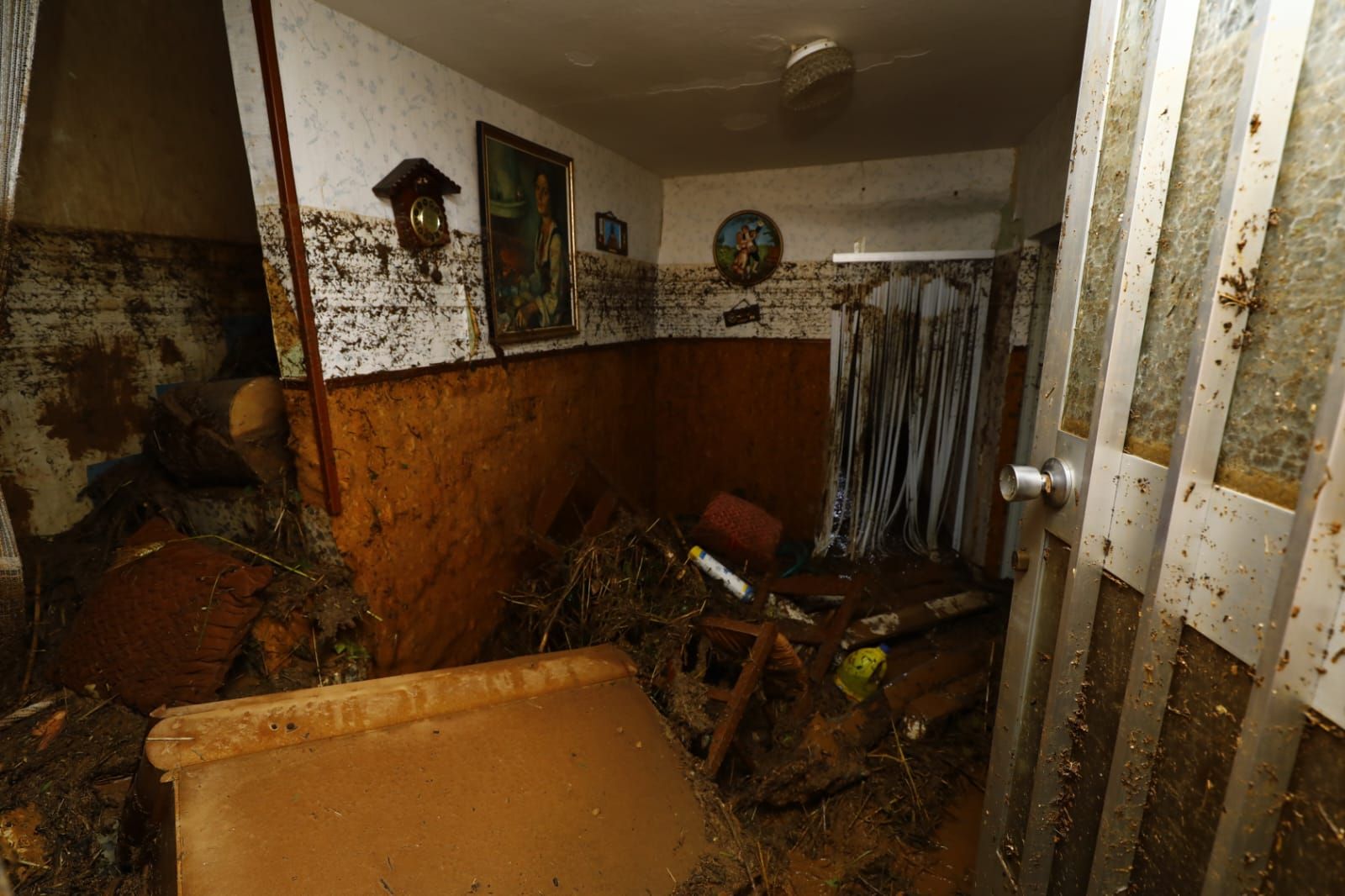 En imágenes | Así ha quedado Azuara tras la fuerte tormenta que causó destrozos este viernes