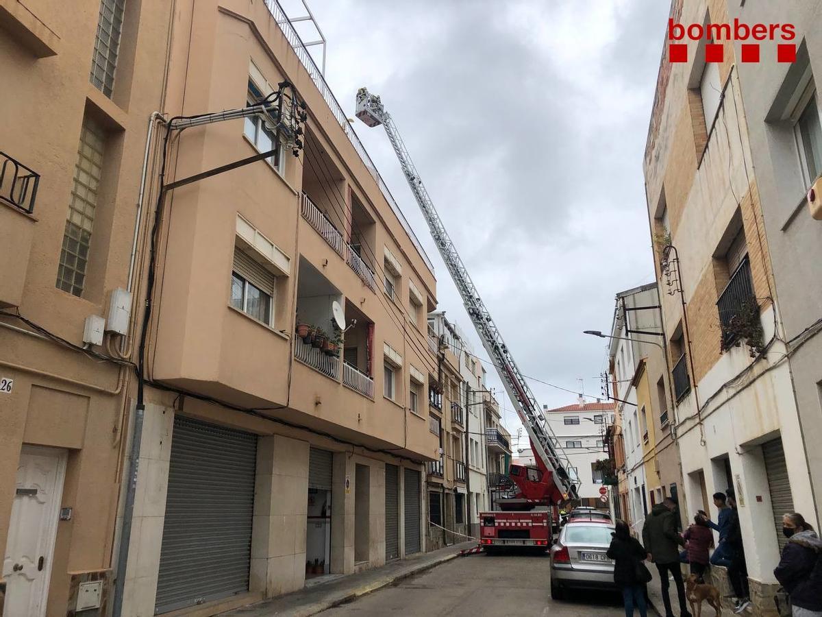 L’Ajuntament de Vilassar de Mar estudia acusar el propietari de la nau incendiada