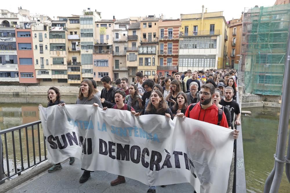 Concentracions a Girona en protesta per la sentència del procés