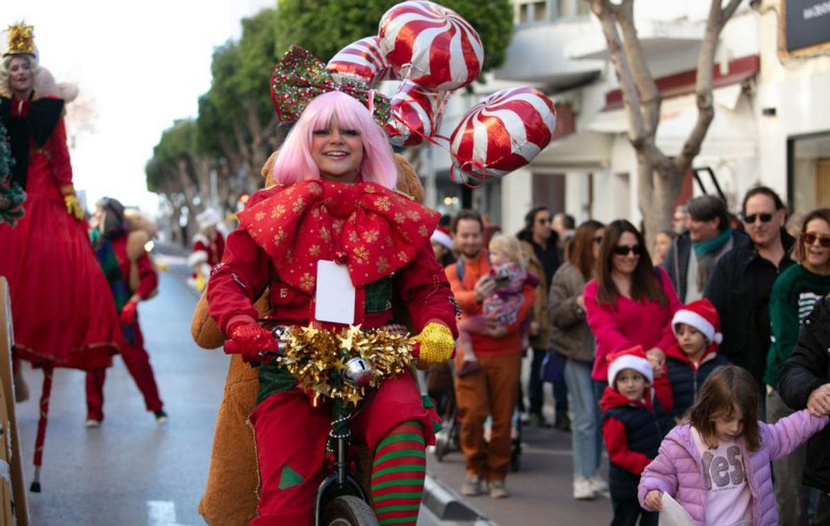 La comitiva de Papá Noel llega a Ibiza