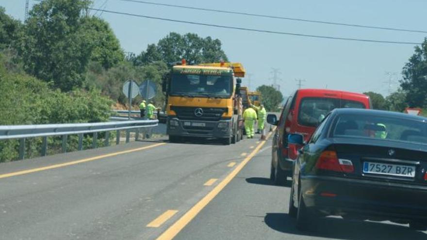 Fomento realiza obras de mejora en la Nacional 525