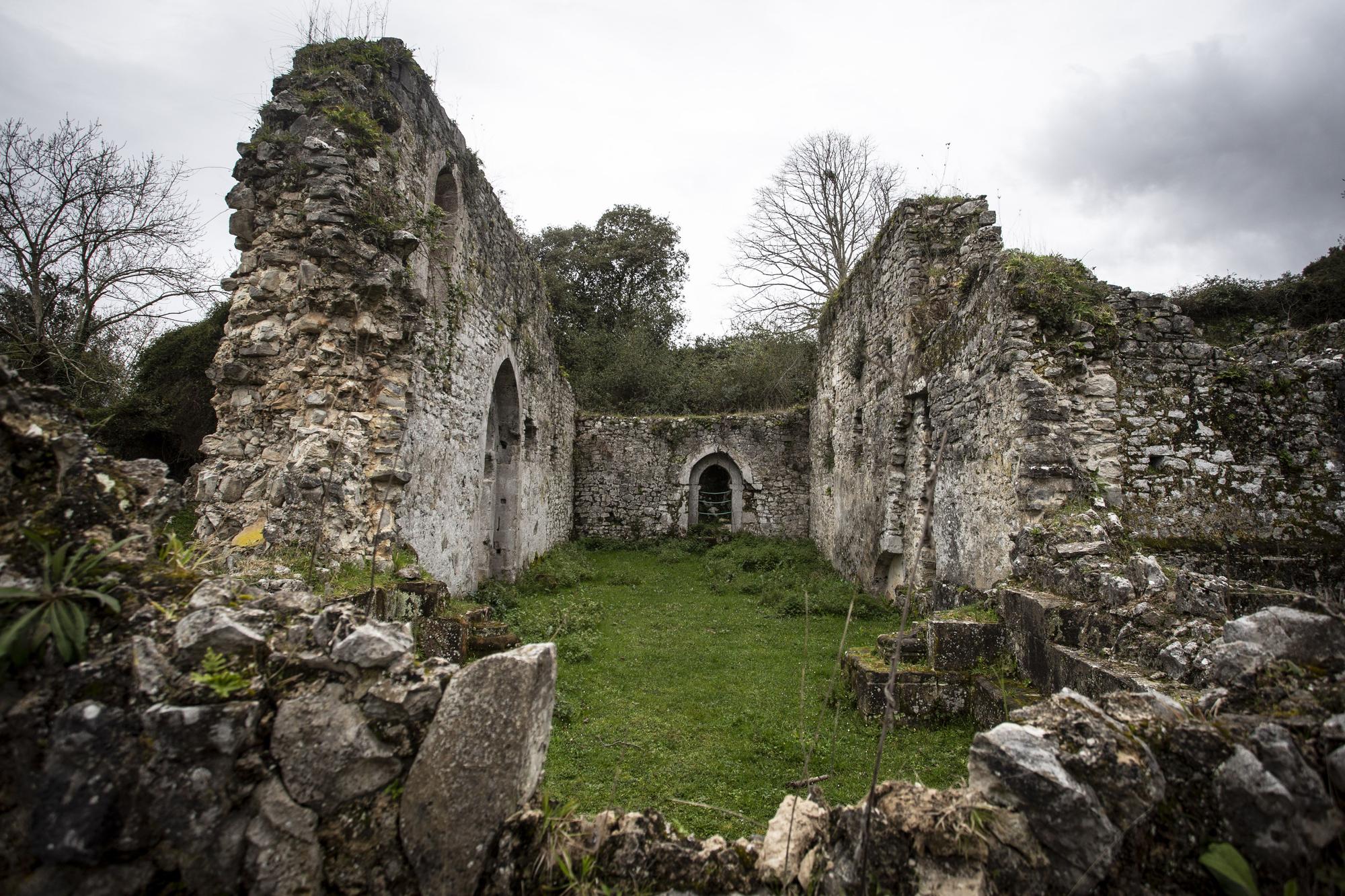 Asturianos en Peñamellera Alta: un recorrido por el municipio