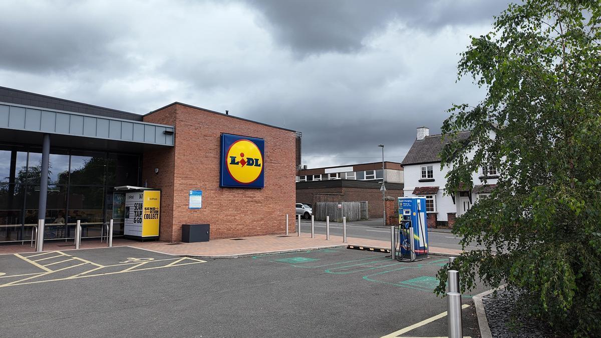 Mañana se esperan colas kilométricas en Lidl para conseguir la atornilladora en rebajas que va a arrasar por el Día del Padre: baja su precio al más barato del mercado