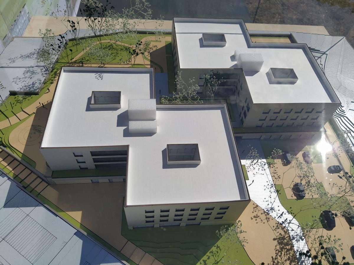 Maqueta de la nueva residencia, con dos bloques