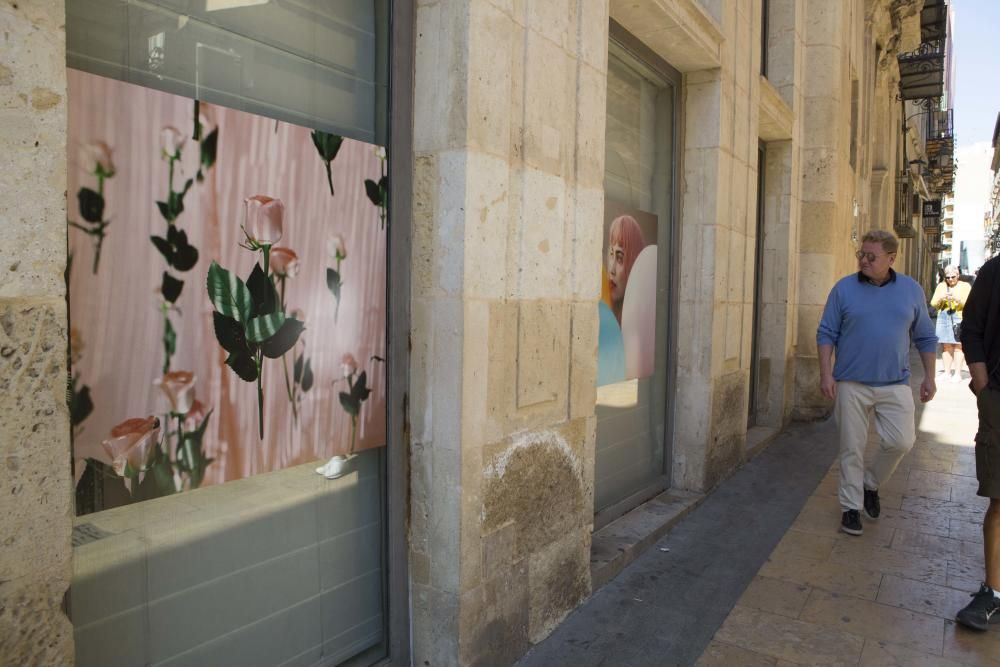 PhotoAlicante bate su récord de intervenciones urbanas y saca a la calle los proyectos de 14 artistas entre Alicante y Sant Joan.