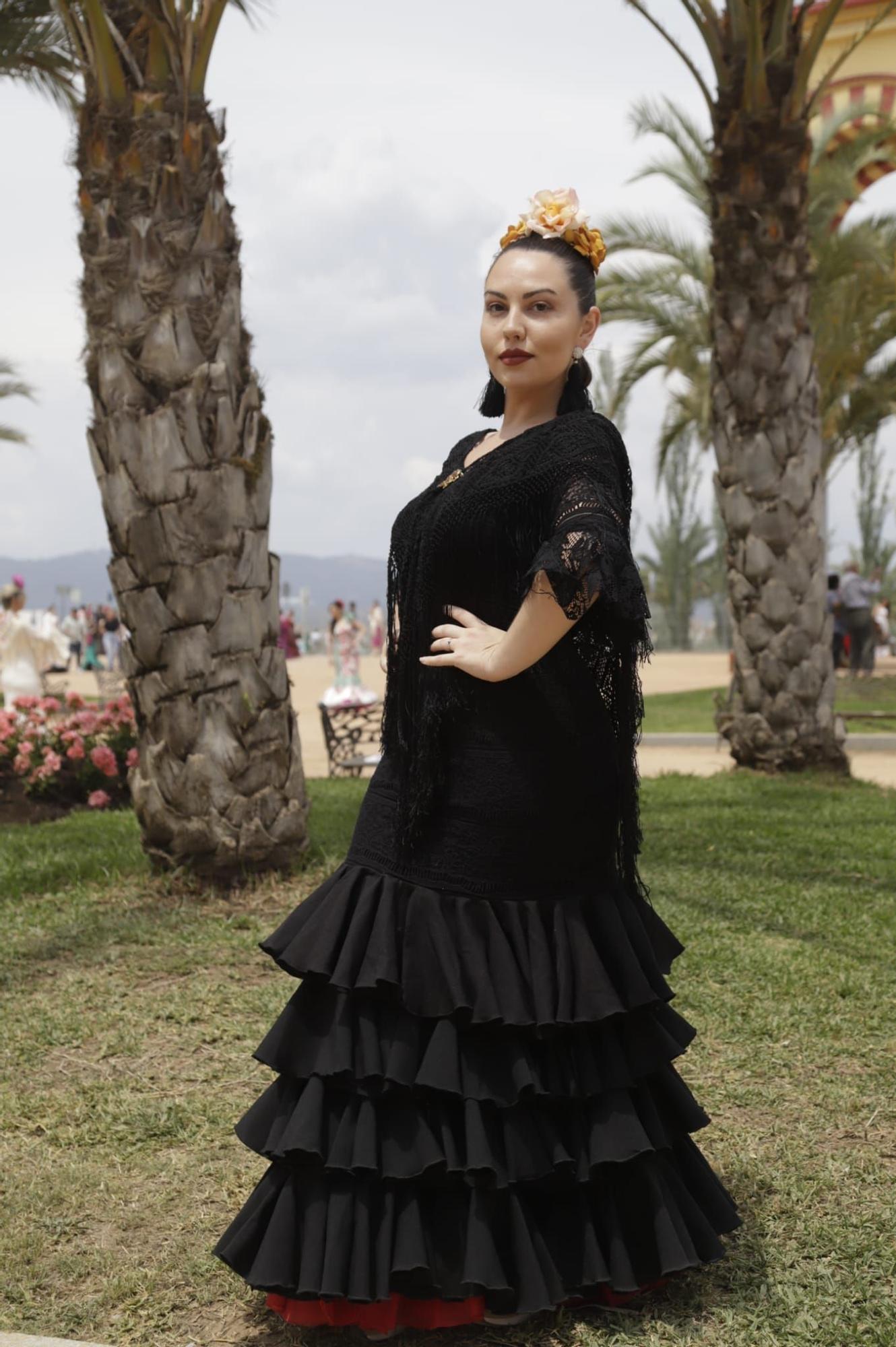 Sábado de Feria, trajes de gitana en el Arenal