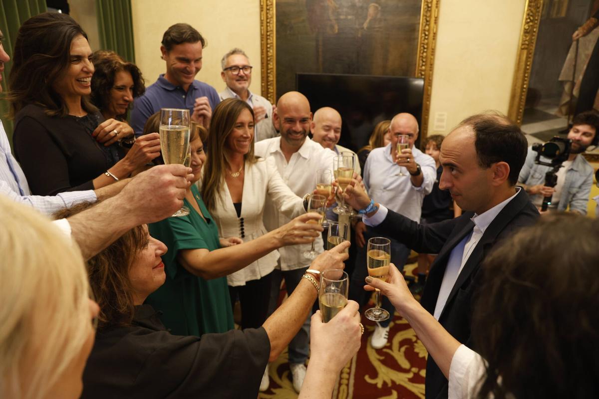 El pregón de Antón Meana para abrir la Semana Grande de Gijón, en imágenes El pregón de Antón Meana para abrir la Semana Grande de Gijón, en imágenes