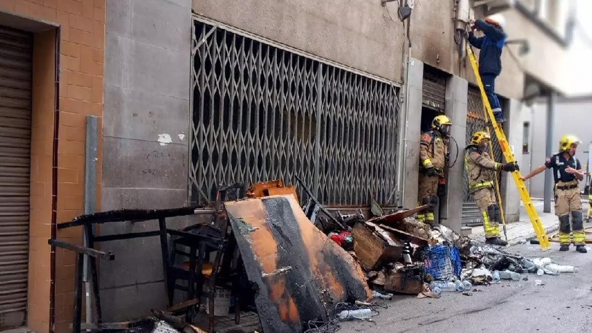 Los Mossos investigan la muerte de un hombre al incendiarse su vivienda en Lleida
