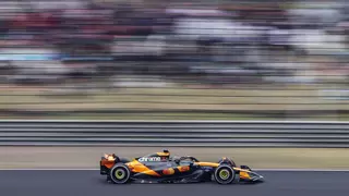 Piastri lidera un abrumador doblete de McLaren en China, con desastre de Alonso y Sainz