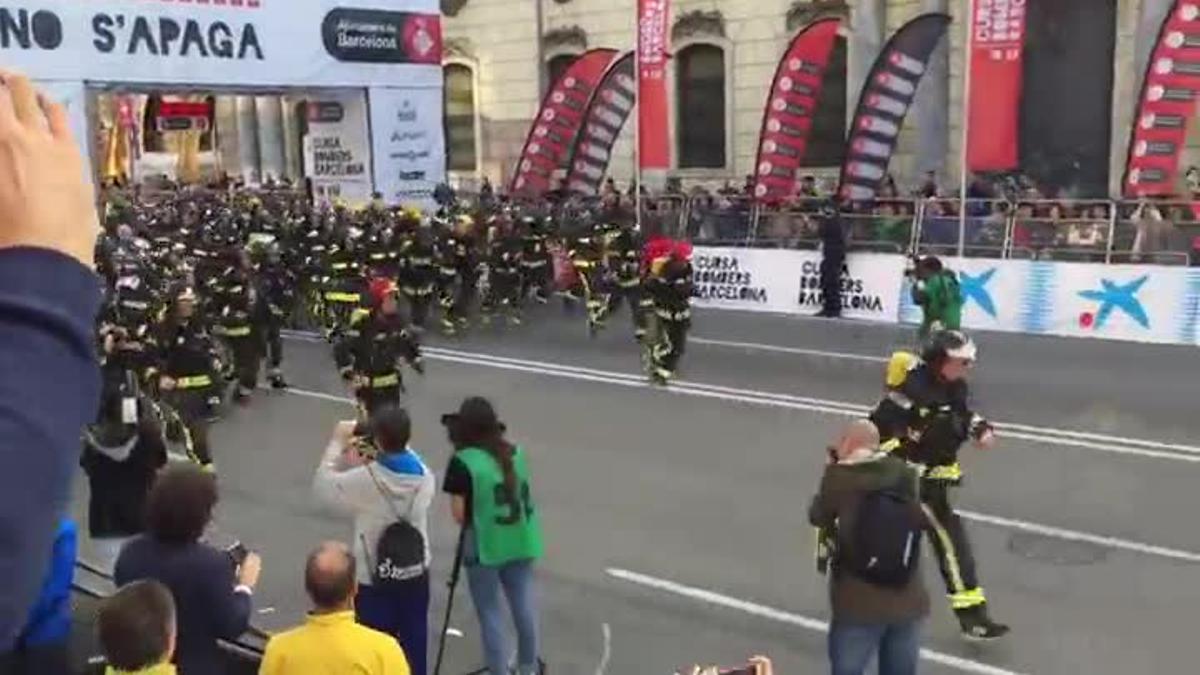 La salida de los bomberos en las calles de Barcelona