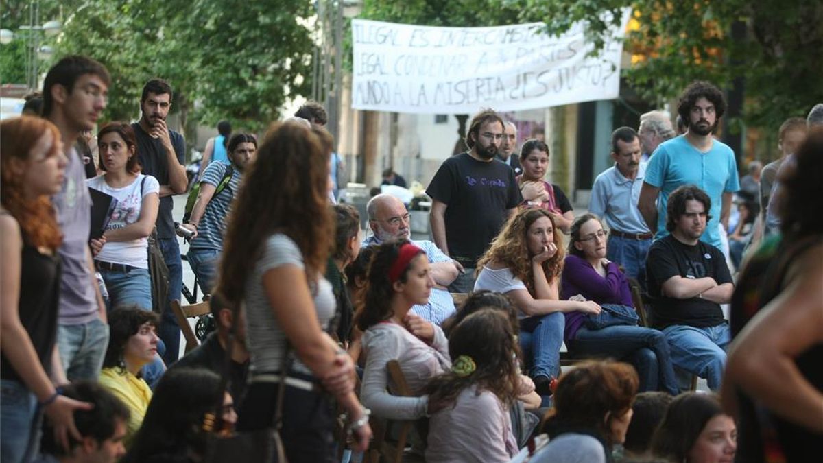 Una de las numerosas asambleas que se celebraron aquellos días cercanos al 15M en Gran Capitán.