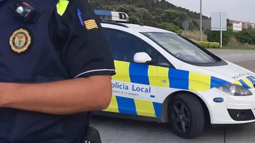 La Policia Local de la Jonquera durant l&#039;actuació