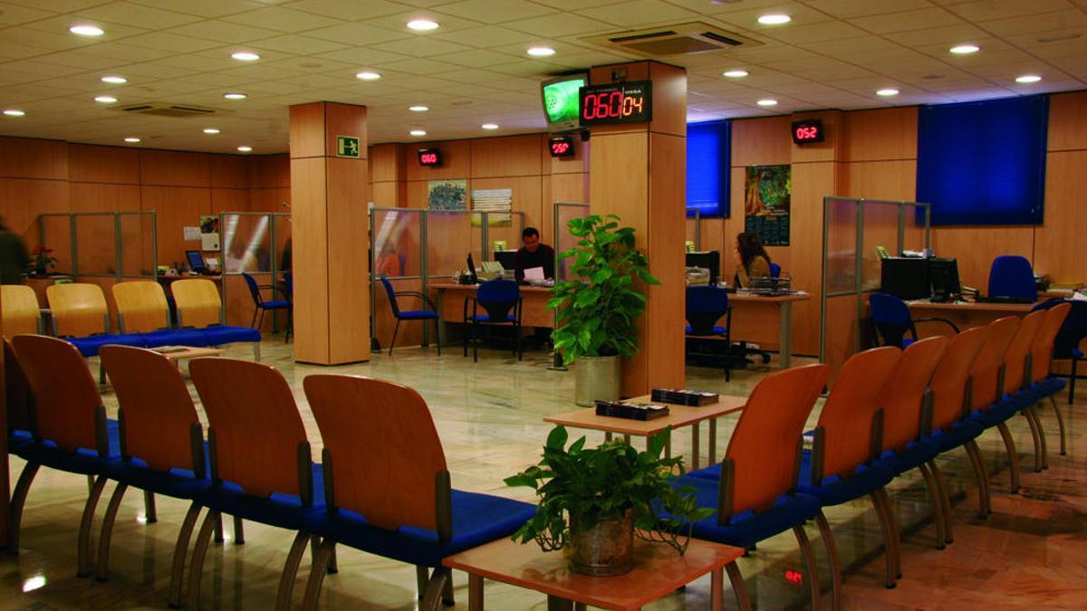 Una imagen del interior de la sede de Emasa, en el Hospital Noble.