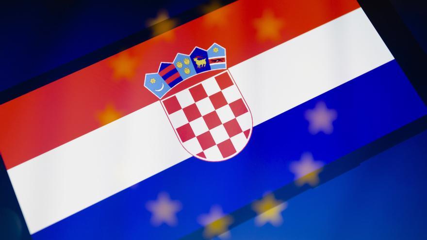 Montaje con las banderas de Croacia y de la Unión Europea