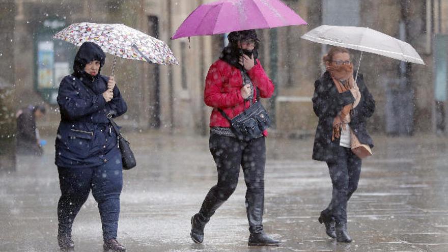 La borrasca &#039;Ana&#039; y el temporal en Europa obligan a cancelar decenas de vuelos